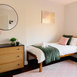 https://bowling-view-stylish-home-from-home-in.yorkshirehotels.net